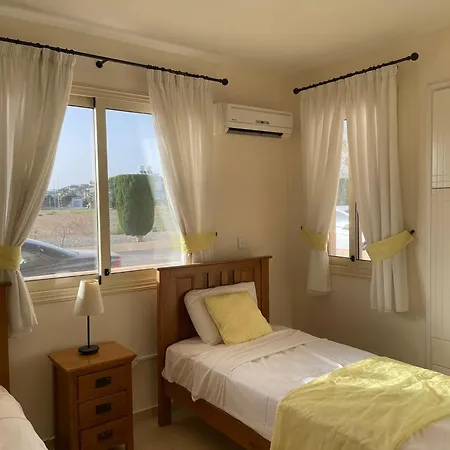 - Near Amenities - Poolside * Paphos