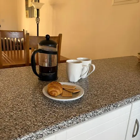 Daire - Near Amenities - Poolside *
