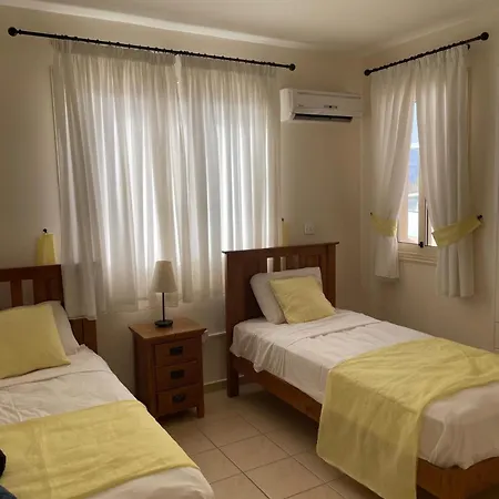 - Near Amenities - Poolside Daire *