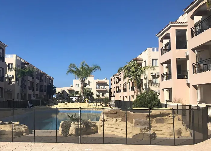 - Near Amenities - Poolside Apartmán