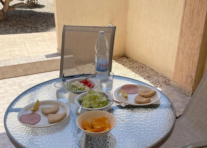 - Near Amenities - Poolside Apartmán *