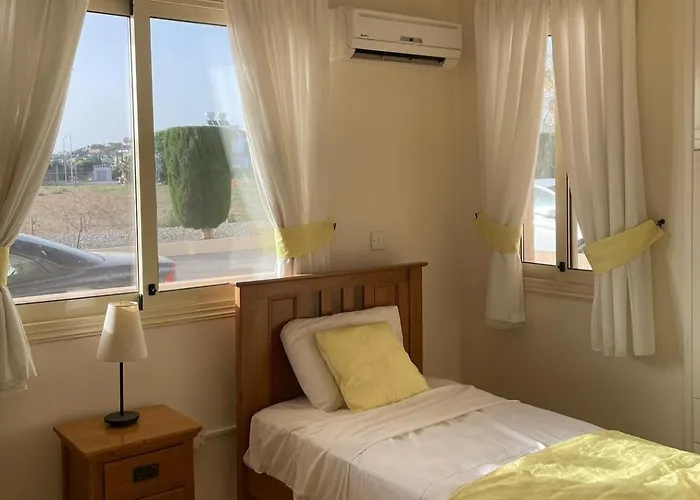 - Near Amenities - Poolside * Paphos