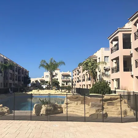 - Near Amenities - Poolside Apartment